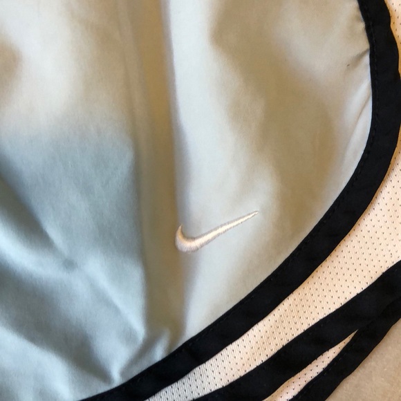 Nike shorts - Picture 3 of 4
